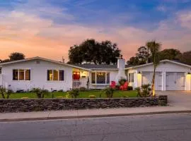 Coastal Gem Near Pismo Beach w Hot Tub Firepit Outdoor Dining Newport Oasis by AvantStay