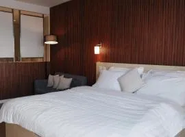 1 BR in Modern Stay at 33rd floor Novotel Aqua Private Residence