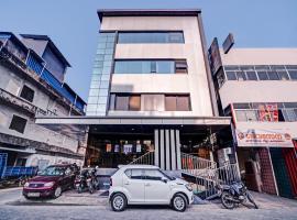 Super Townhouse Edasserys Sea Pearl，位于埃尔讷古勒姆的酒店
