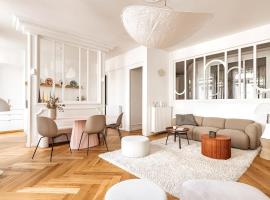 Beige Hospitalité - Apothéose Luxueux- 3 chambres - parking privé，位于圣艾蒂安的酒店