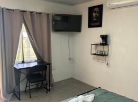 Bob Marley Room, beautiful cabin surrounded by Jungle，位于别霍港的乡村别墅