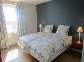Spacious Family Villa, Offagne，位于奧法格內的酒店
