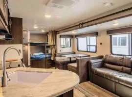 Parked RV Travel Trailer Getaway Wi-Fi with Hookups