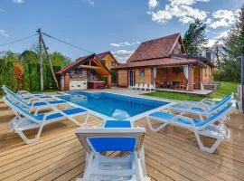 Holiday Home in Ogulin with Pool & Rafting
