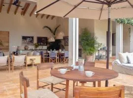 Rancho El Salto, Villa with Private Pool and Views