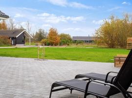 22 person holiday home in Idestrup，位于博托比的乡村别墅