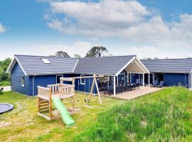 22 person holiday home in Jerup，位于耶鲁普的酒店