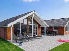 12 person holiday home in Hasselberg