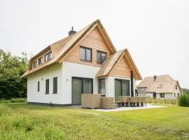 Luxurious villa for 8 people in De Cocksdorp Texel