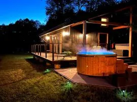 2os Domek z prywatną balią z jacuzzi, kominek, na odludziu, jedyny na 10000 m2 terenie, widok na las, lubelskie Roztocze