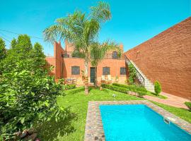 Évasion Douce avec jardin, terrasse et piscine privée，位于El Aggada的酒店