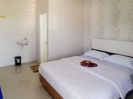 Griya Mulya near Alun Alun Batu Mitra RedDoorz，位于巴图的酒店