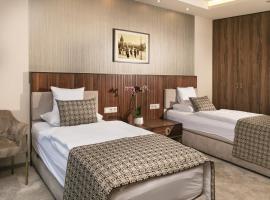 卡瓦利亚高级酒店，位于杰尔的带热水浴缸的酒店