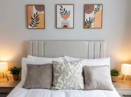 Birmingham Central Cosy 4BR Home with Free Parking