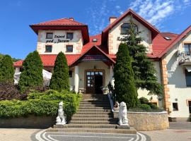 Zajazd pod Jarem，位于巴托夫的酒店