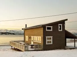 6 person holiday home in Nord-Lenangen