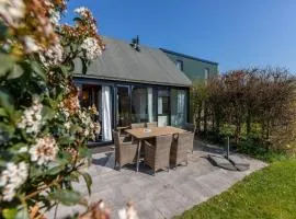 Holiday Home near Beach with Pool Access