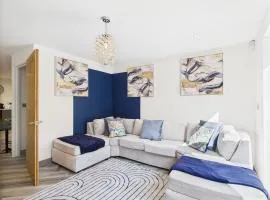 Modern Townhouse Sleeps 6