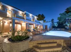 Castelli by Vintage Travel