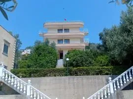 Telo Shehu Holiday Home