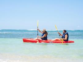 Coral Costa Caribe Beach Resort - All Inclusive，位于璜多里奥的酒店