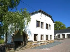 Holiday Home in Deiffelt near Forest