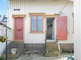 6 person holiday home in LYSEKIL