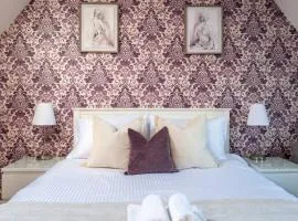 The Rainbow Retreat by Sheppey Stays