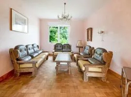 Beachside Family Villa in Le Pouldu