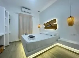 Alexandra Suites & Rooms - MYKONOS PORT
