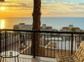 Ocean Breeze Sea View and Balcony，位于拉马他的酒店