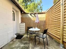 La petite maisonnette de la gare，位于南希的酒店