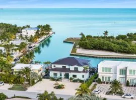 Blue Island at Marathon-Oceanview-Pool-Jacuzzi-Canal-nearby Beach-Family