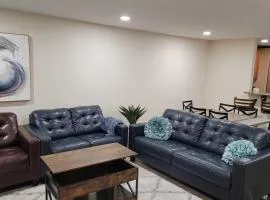 Stylish and Spacious Luxury End-Unit TH - Near IAD