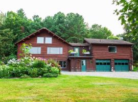 LoghomeVT，位于Williston的酒店