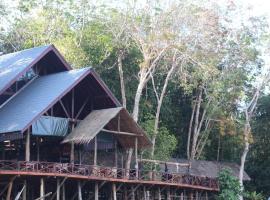 婆罗洲天然苏克毕丽特山林小屋，位于比利特的山林小屋