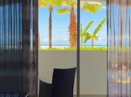 Maho Beach Beautiful Garden Studio，位于马霍礁的酒店