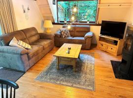 Lanaken Luxe Garden Retreat，位于拉纳肯的乡村别墅