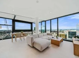Perth Luxury Apartment with Pool & Gym Modern Living in the City Centre