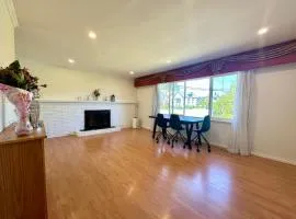 Beautiful Place with Kitchen, Washing Machine and Internet Near YVR Airport, Transit and Shopping Mall