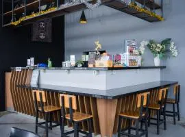 Front One Harvest Hotel Wonosobo