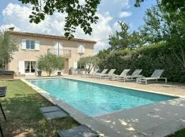 Modern Provençal Villa At The Forest's Edge