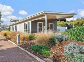 The Shack at Maslin Beach - C21 SouthCoast Holidays