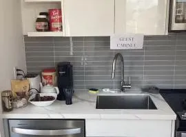 Cozy Room near Yorkdale