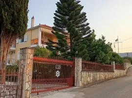 PENELOPE'S apartment