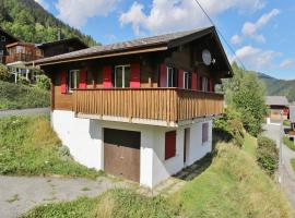 Chalet in Wiler near Ski Lift & Views，位于菲施的酒店