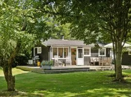 Authentic Wooden House With Wild Garden