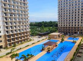 Studio w pool, mountain city view Mactan airport，位于Basbas的酒店