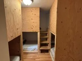 Alaska Backpacker Hostel Midtown Anchorage