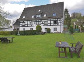 Wohnung in Silbecke mit Pool und Wald，位于阿滕多恩的酒店